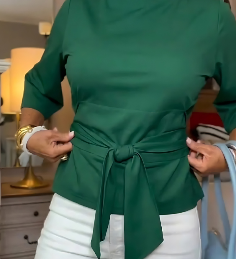 Daria – Elegantní top s mašlí v pase