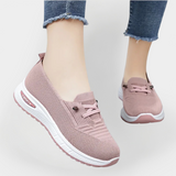 Sportovní boty z lehkého materiálu s flexibilní podrážkou