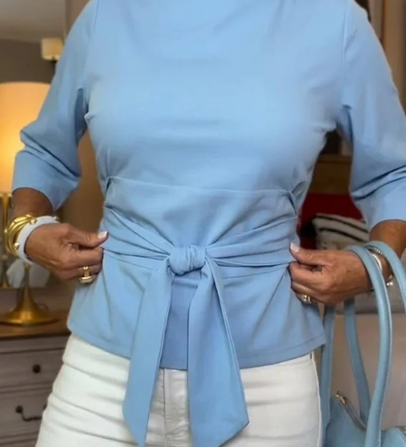 Daria – Elegantní top s mašlí v pase
