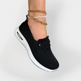 Sportovní boty z lehkého materiálu s flexibilní podrážkou
