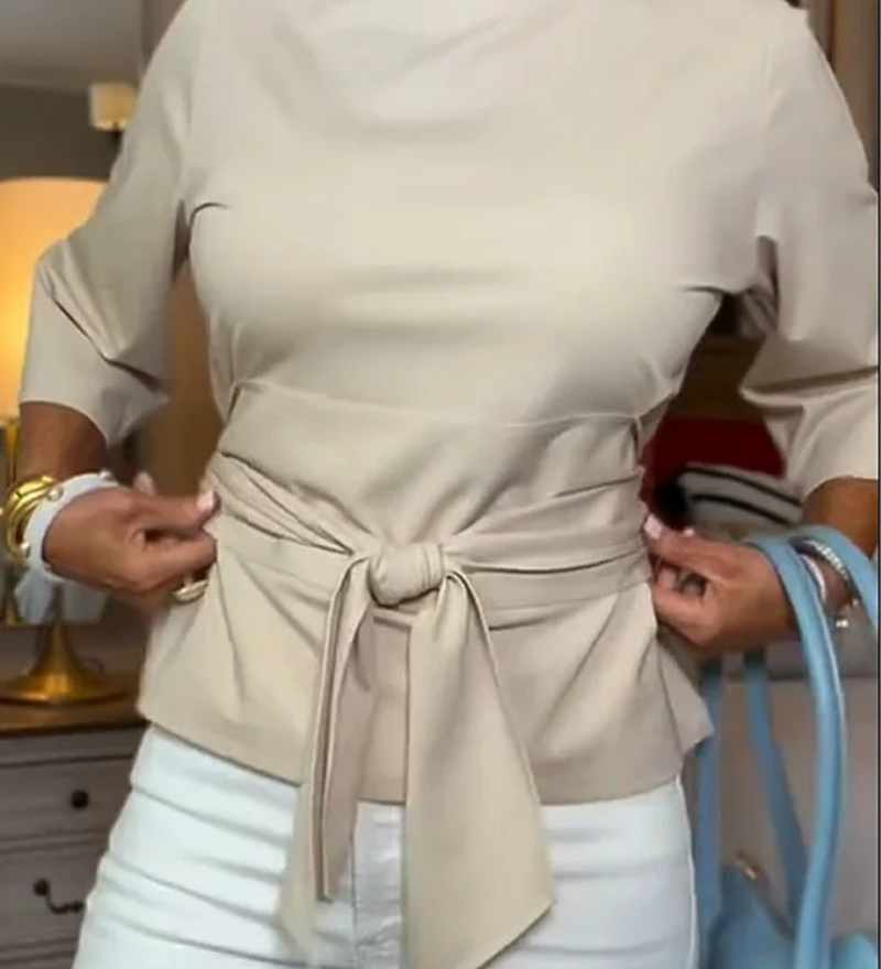 Daria – Elegantní top s mašlí v pase